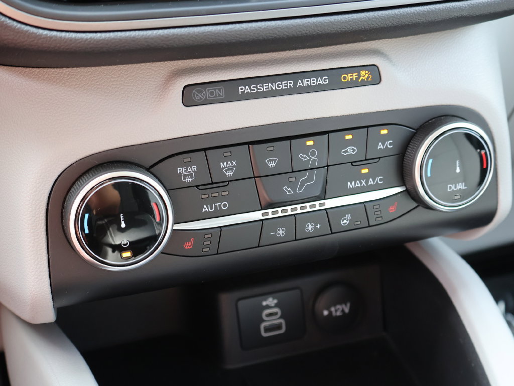 Used 2025 Ford Escape Active w/ Cold Weather Package FWD image 35