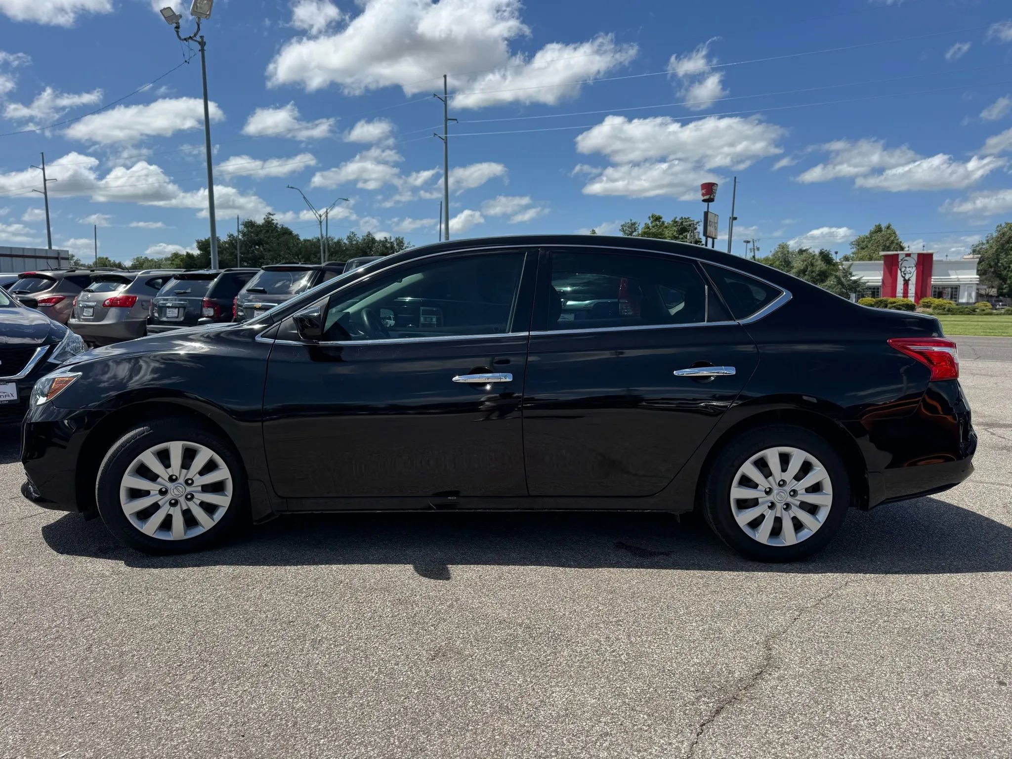 Used 2017 Nissan Sentra S image 5