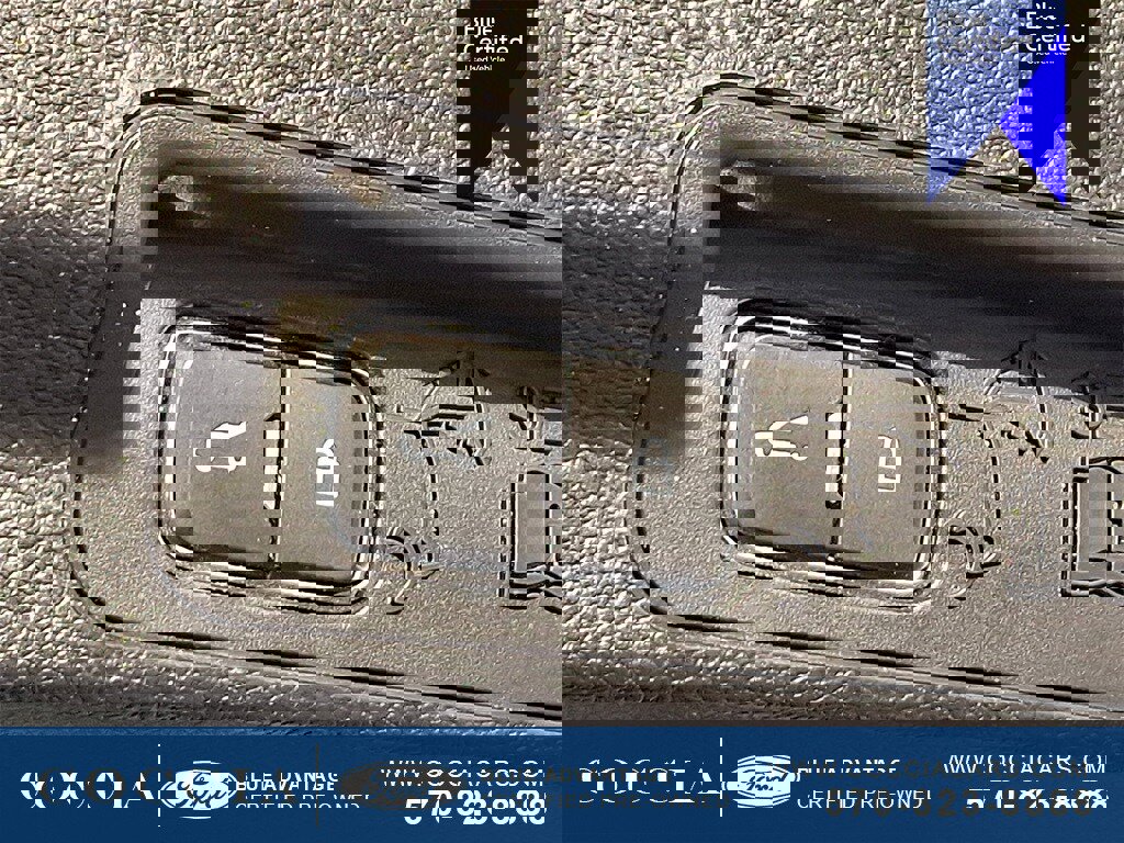 Certified 2022 Ford Explorer XLT w/ Equipment Group 202A image 29