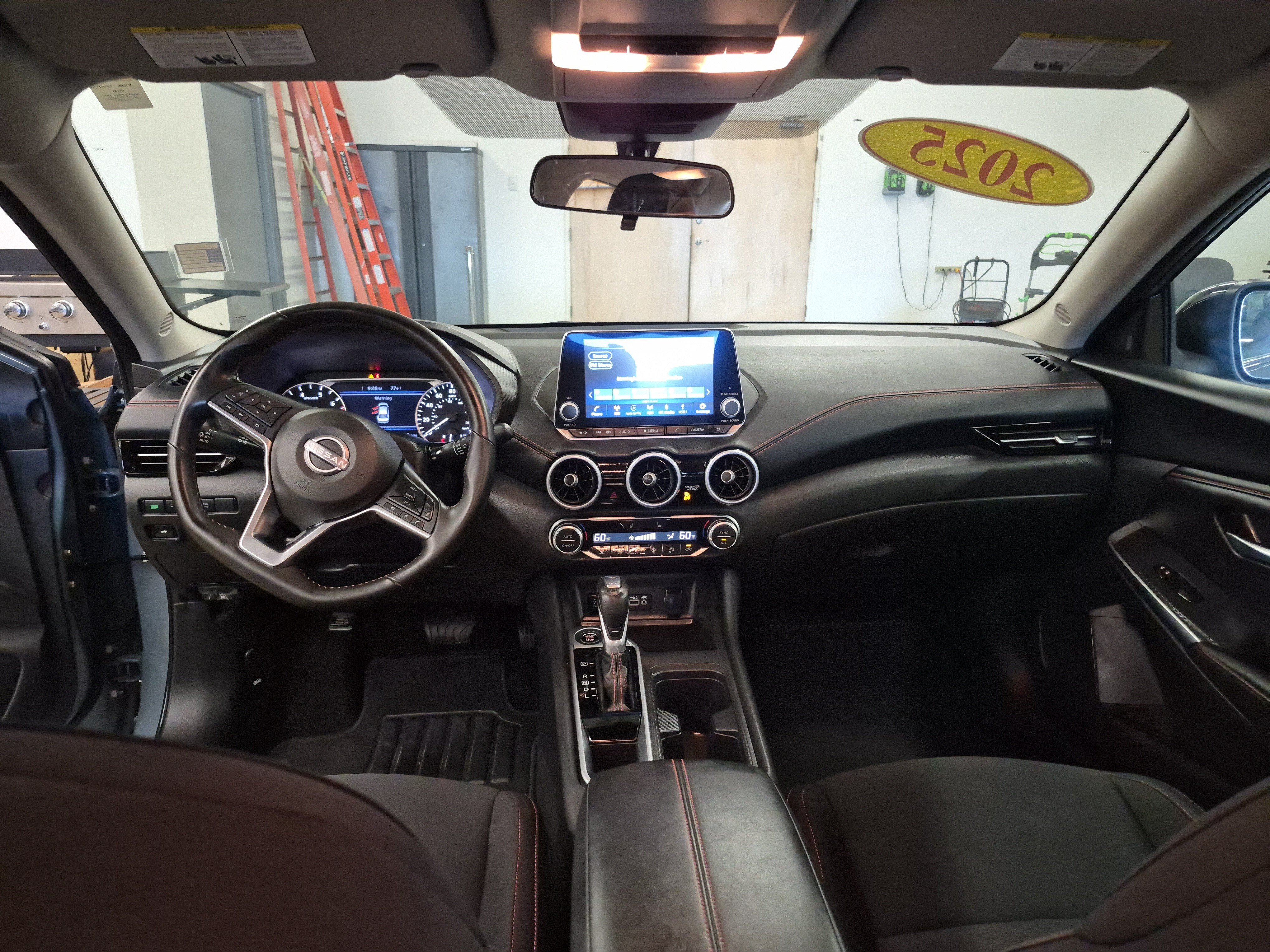 Used 2025 Nissan Sentra SR FWD image 22