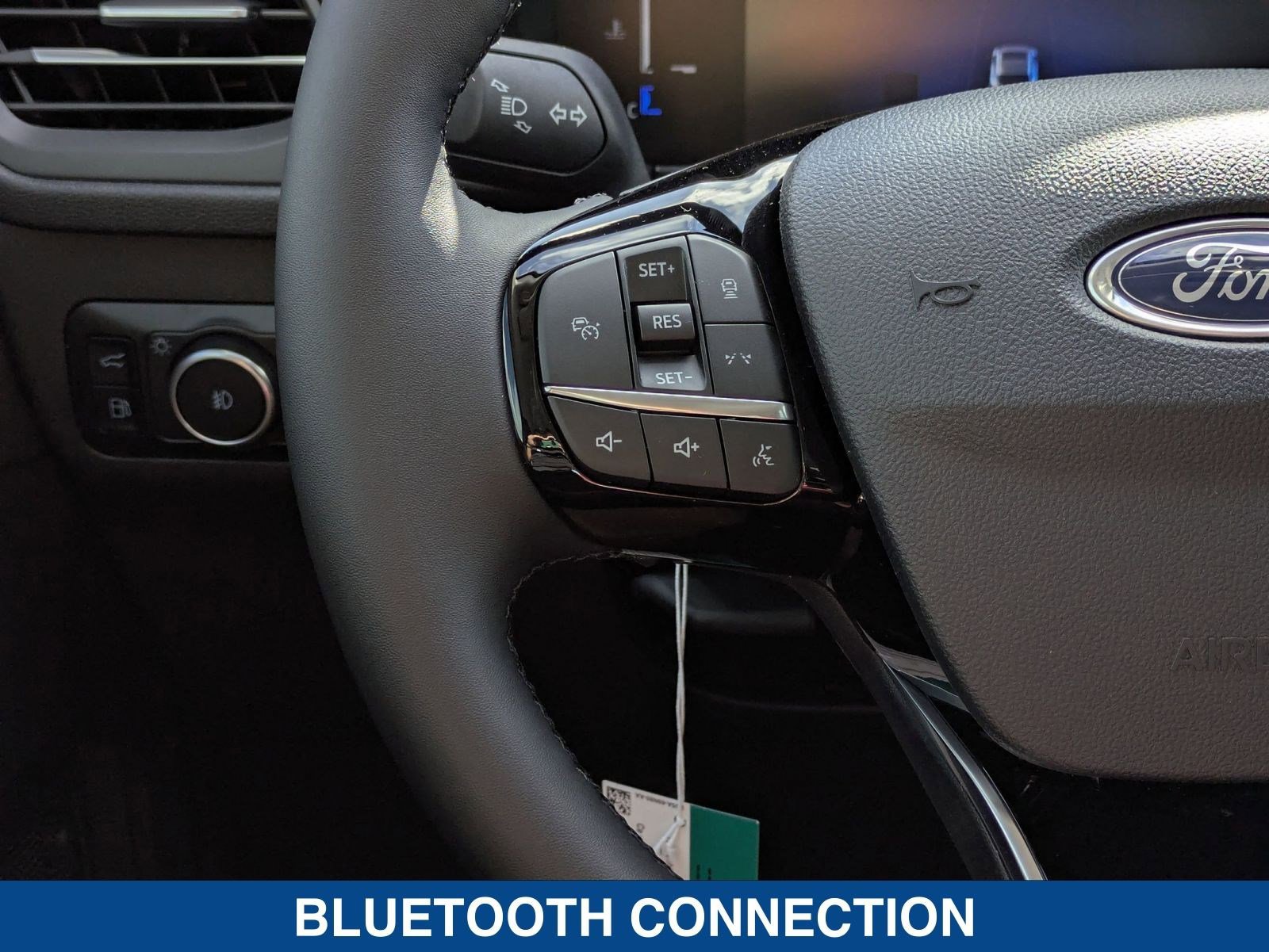 New 2025 Ford Escape SE image 26