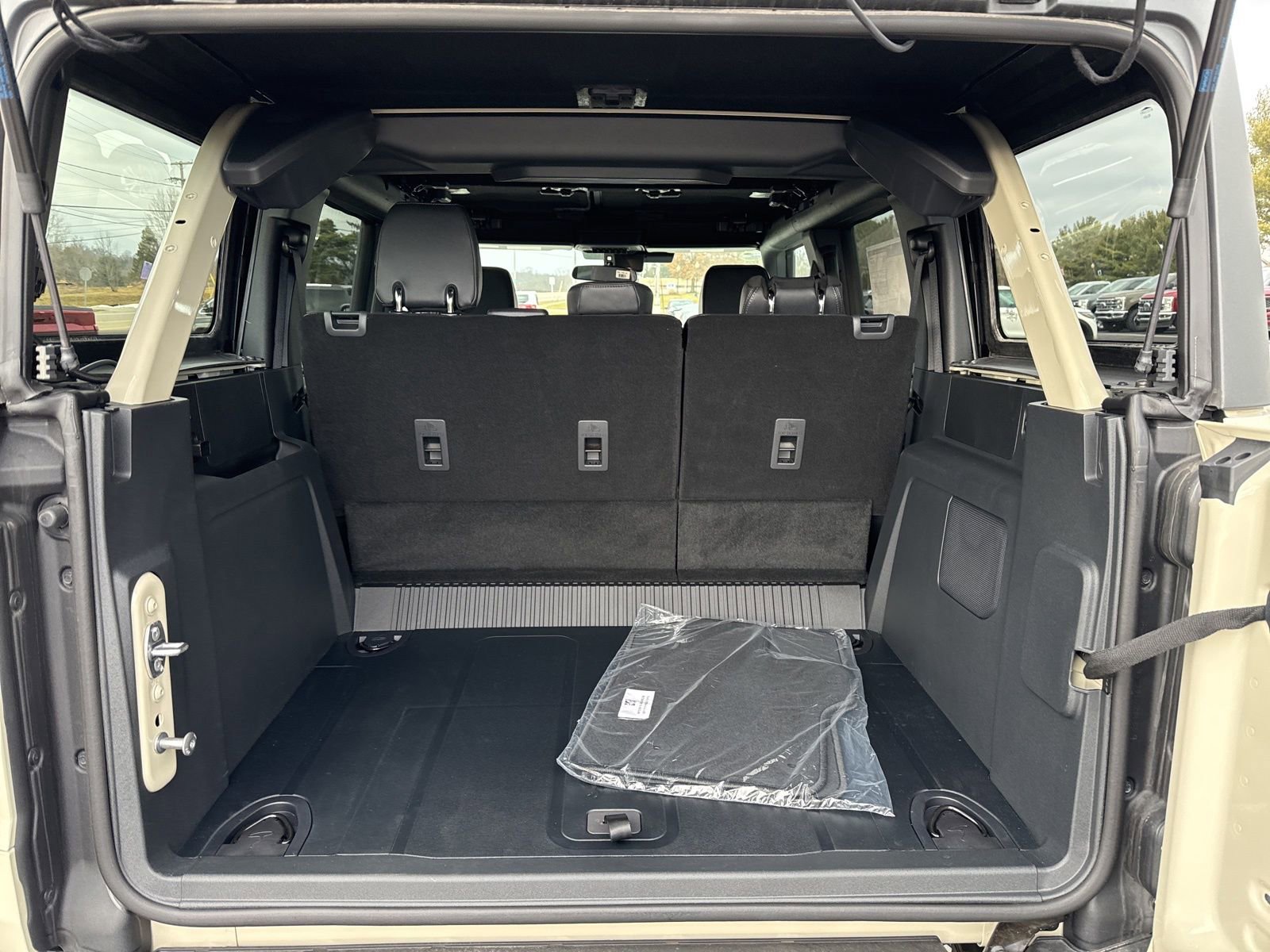 New 2025 Ford Bronco Big Bend w/ Black Diamond Package image 33