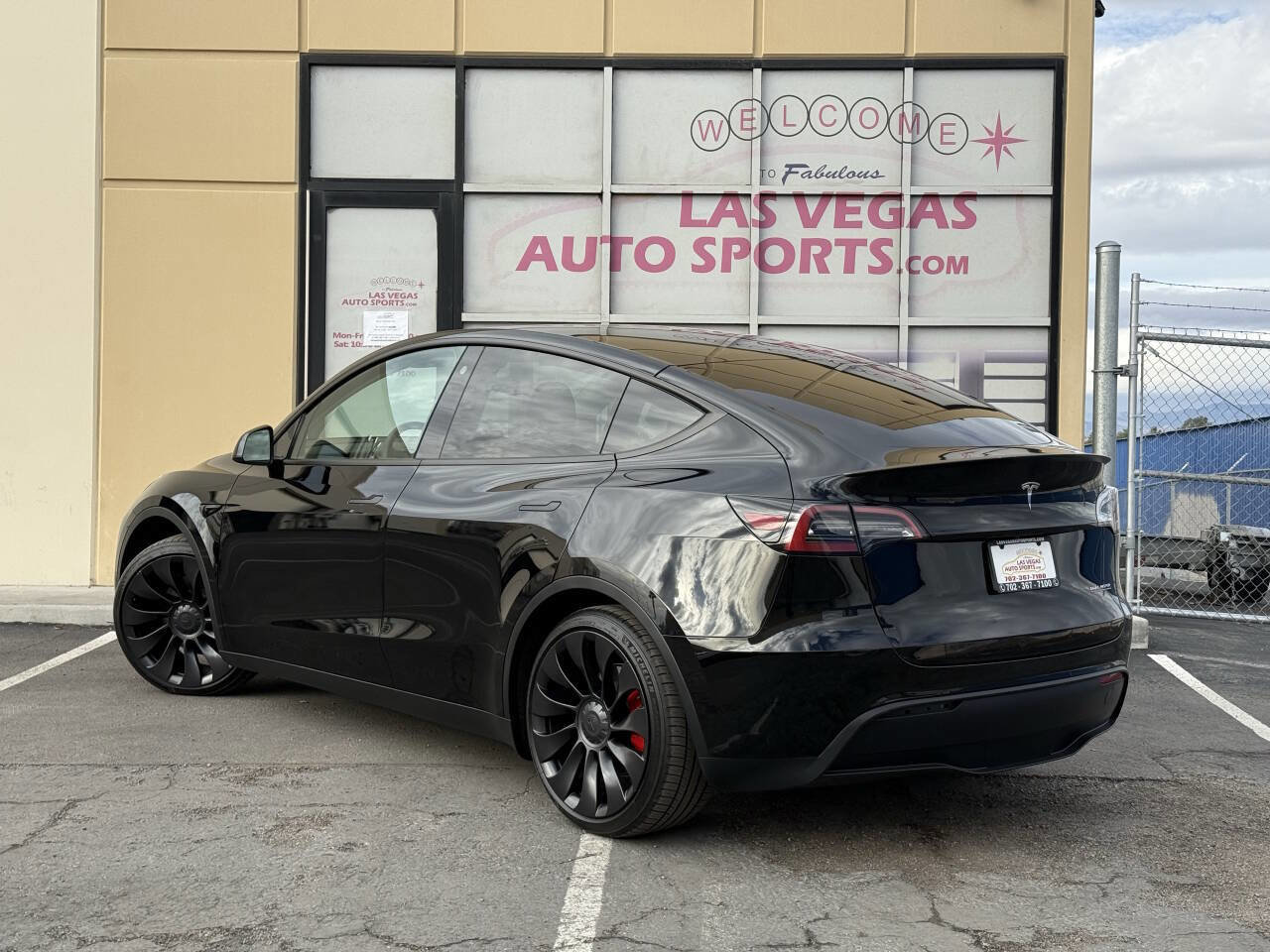 Used 2023 Tesla Model Y Performance image 7