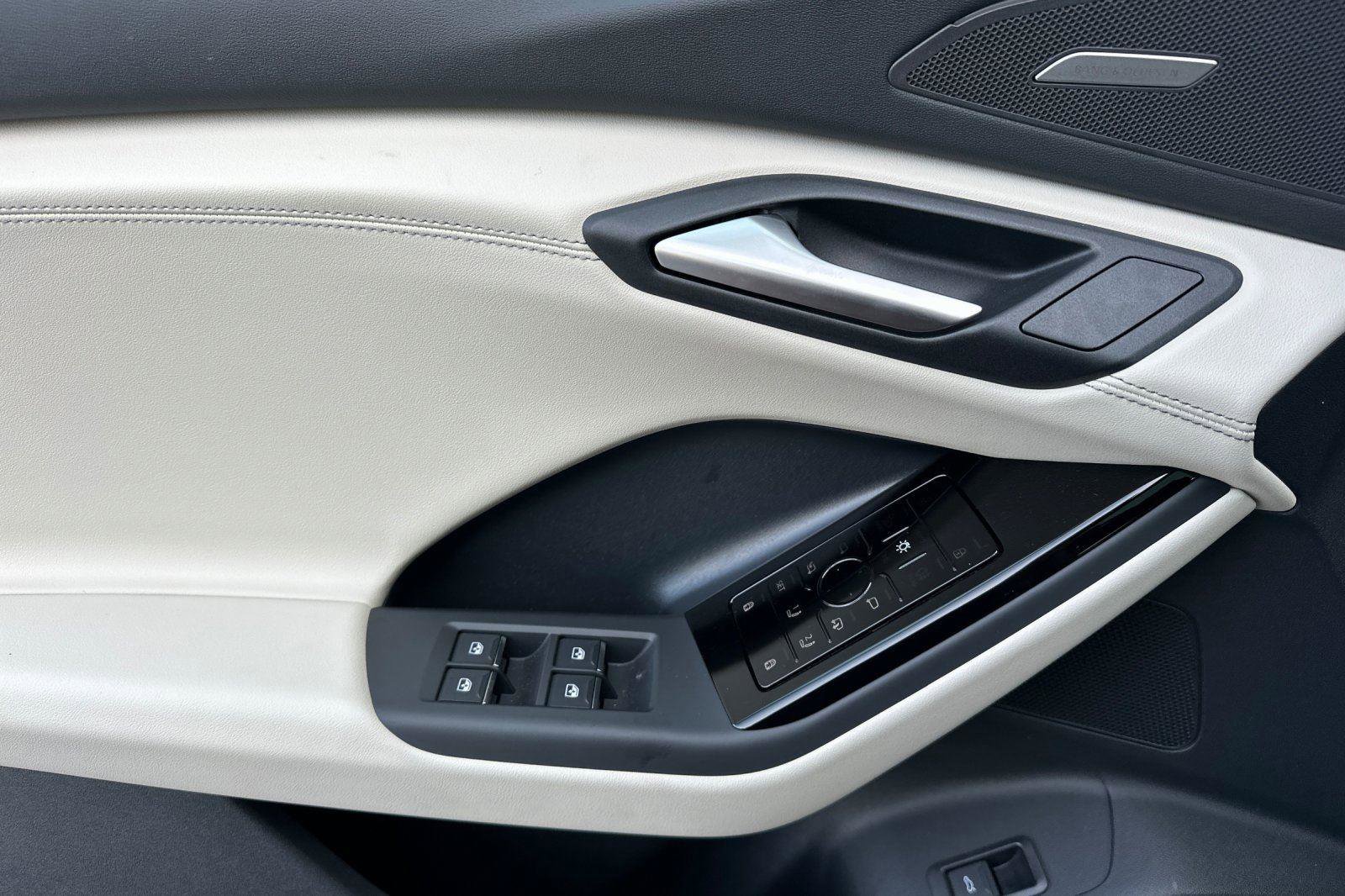 New 2025 Audi Q6 e-tron Premium Plus image 10