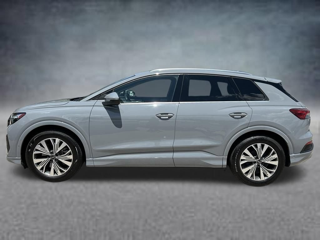 Used 2023 Audi Q4 e-tron Premium Plus w/ Premium Plus RWD image 3