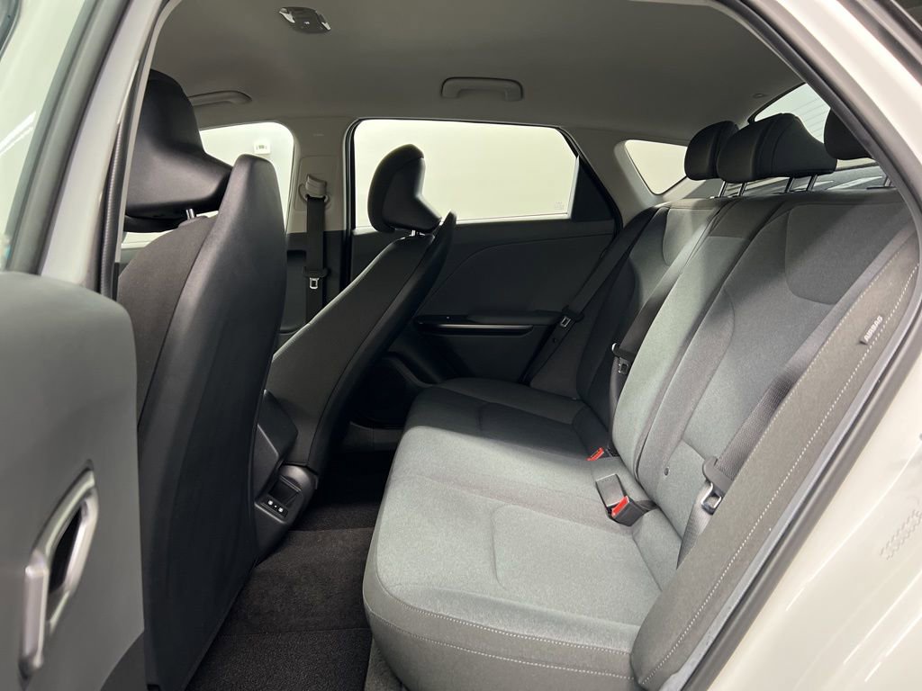 Used 2025 Kia K4 LXS image 30