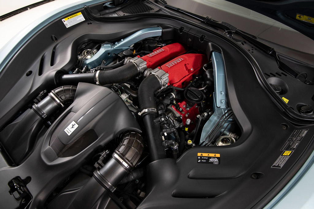 Certified 2024 Ferrari Roma Spider RWD image 34