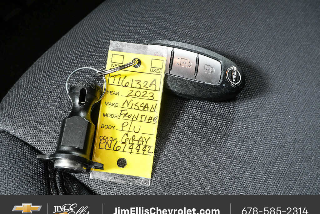 Used 2023 Nissan Frontier SV w/ Tow Package image 35