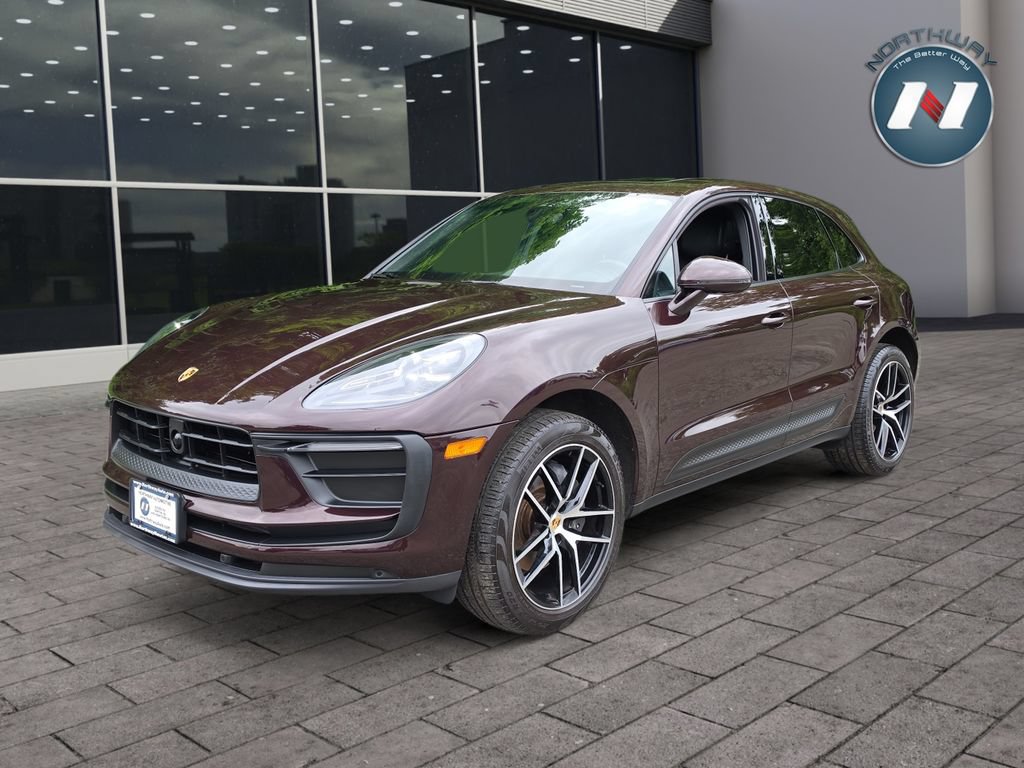Used 2023 Porsche Macan AWD/4WD image 1