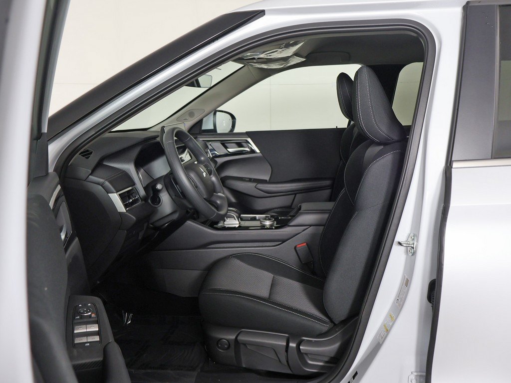 New 2026 Mitsubishi Outlander ES AWD/4WD image 28