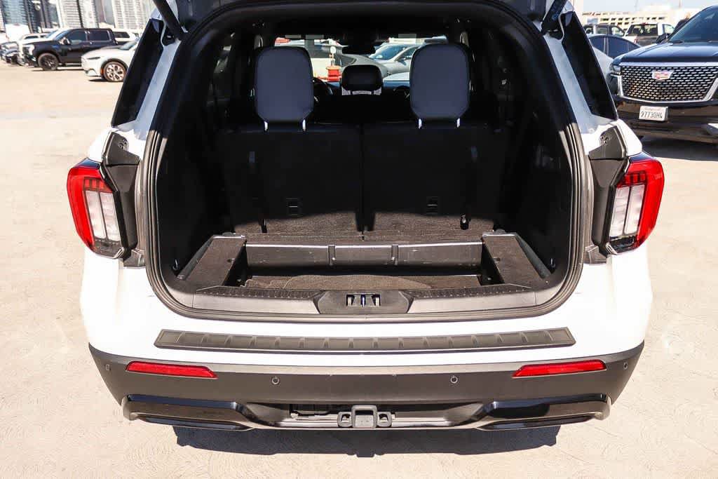 Certified 2025 Ford Explorer ST-Line RWD image 28