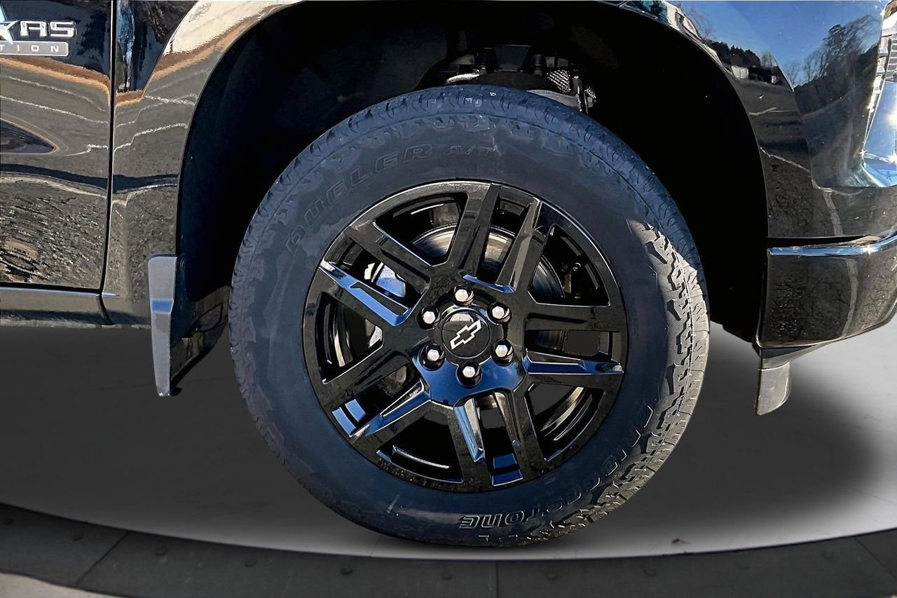 Used 2024 Chevrolet Silverado 1500 RST image 33