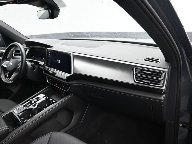 Used 2025 Volkswagen Atlas Cross Sport SE image 10