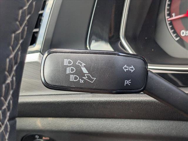 Used 2021 Volkswagen Jetta R-Line w/ R-Line Cold Weather Package FWD image 6