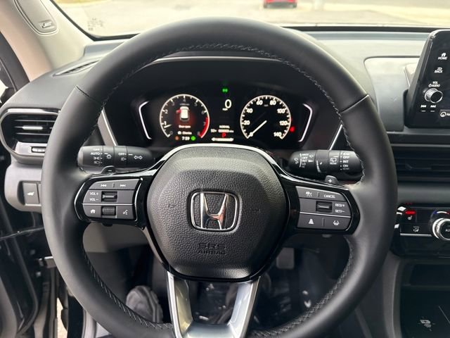 New 2025 Honda Pilot Touring image 11