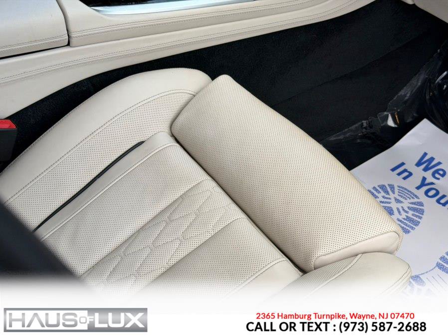 Used 2020 BMW X7 M50i w/ Dynamic Handling Package AWD/4WD image 25
