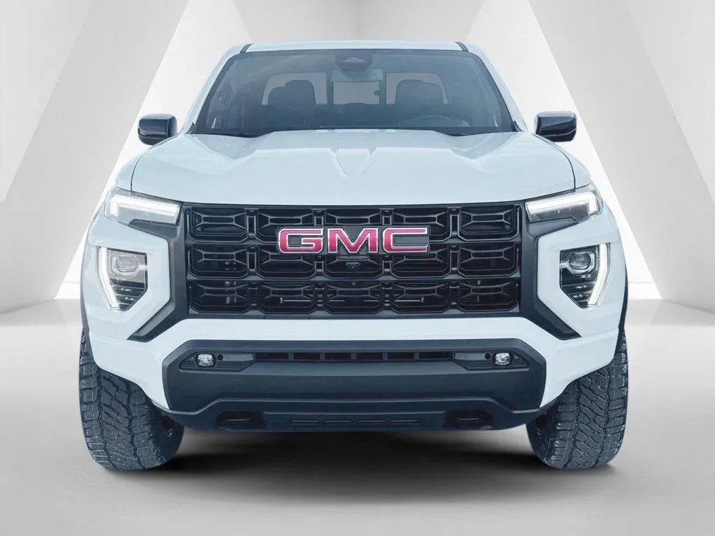 New 2026 GMC Canyon Elevation w/ Convenience Package image 2