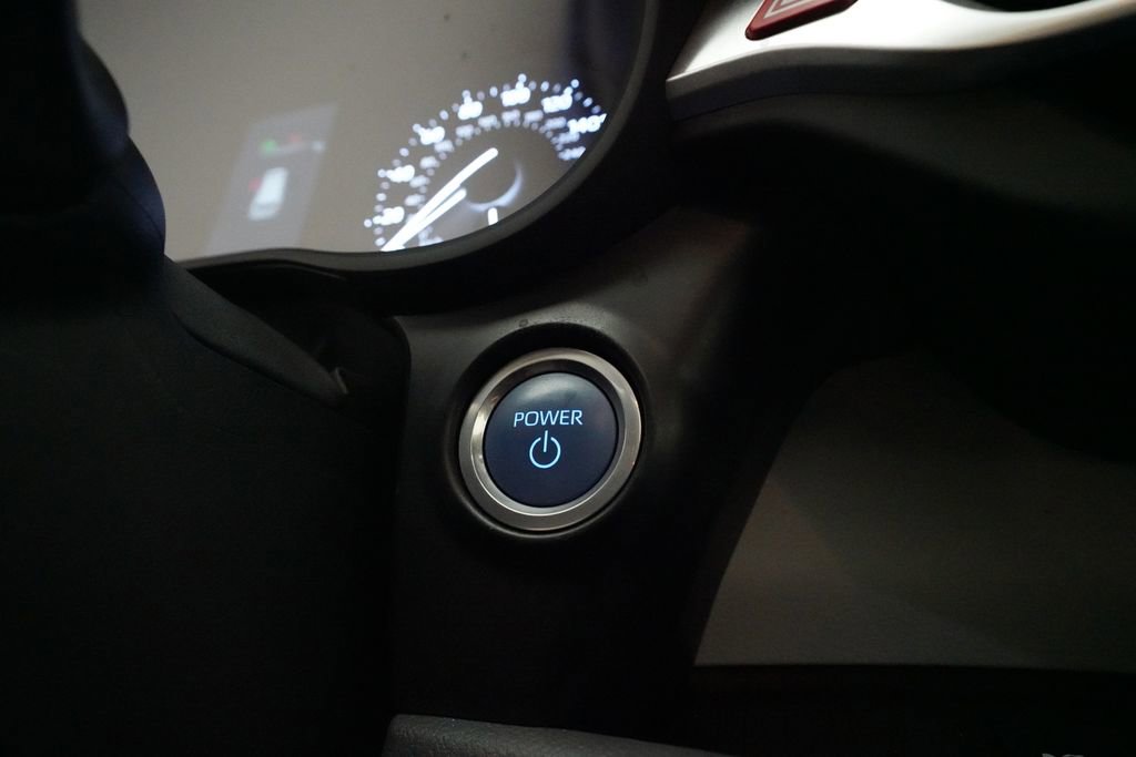Used 2023 Toyota Sienna XLE FWD image 32