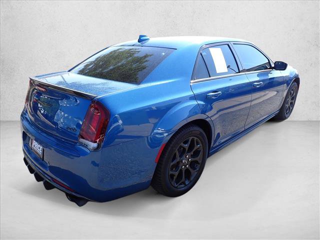 Used 2022 Chrysler 300 Touring L w/ Comfort Group AWD/4WD image 4