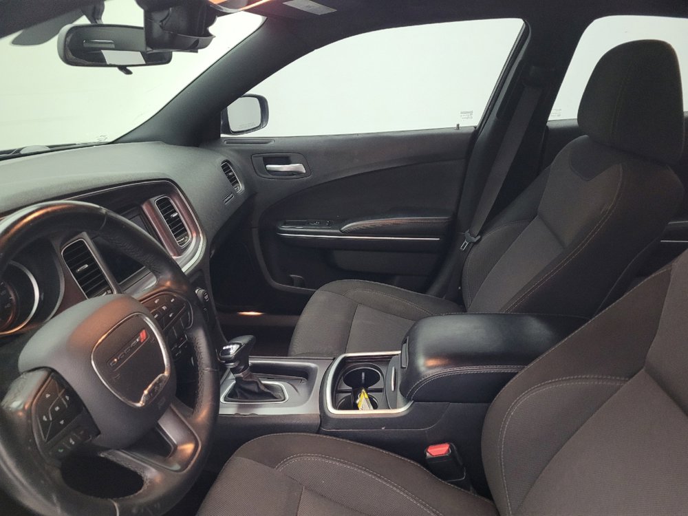 Used 2018 Dodge Charger SXT image 17