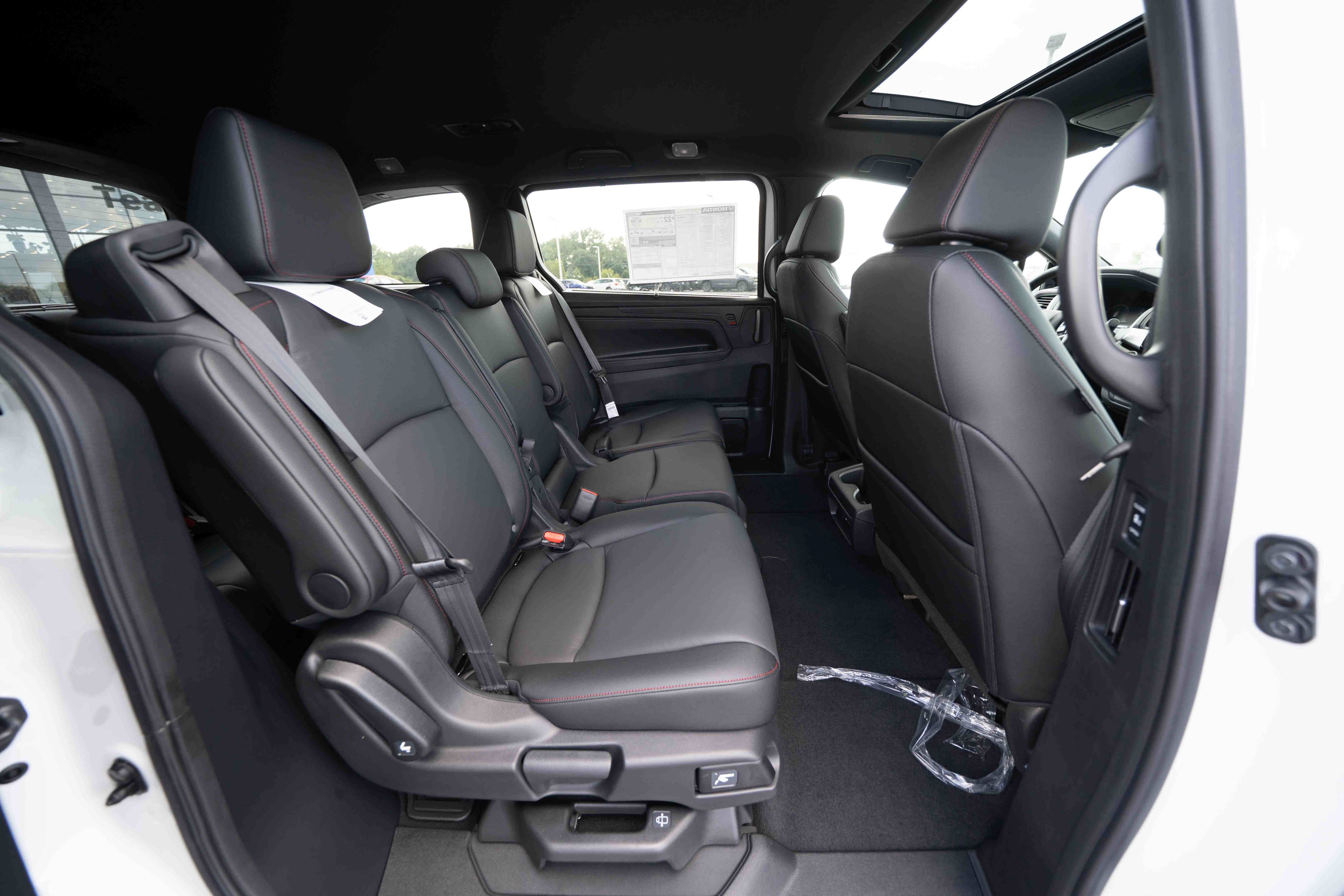 New 2026 Honda Odyssey Sport-L image 25