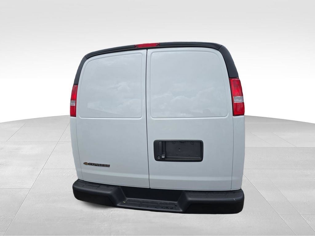 New 2026 Chevrolet Express 2500 w/ Driver Convenience Package RWD image 10