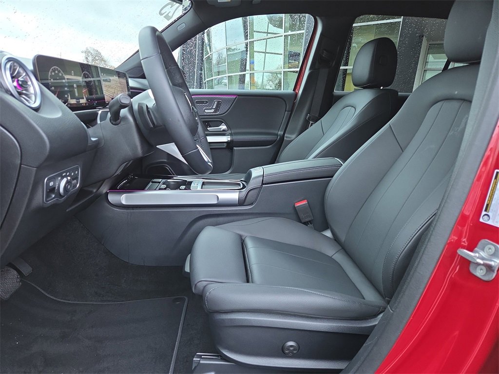 Certified 2025 Mercedes-Benz GLB 250 image 10