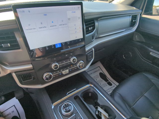 Used 2024 Ford Expedition XLT AWD/4WD image 18