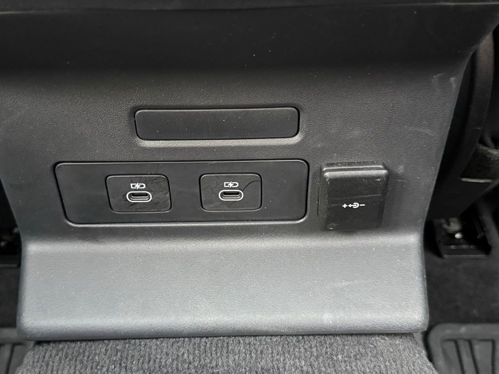 Certified 2026 Land Rover Range Rover Velar Dynamic SE AWD/4WD image 35