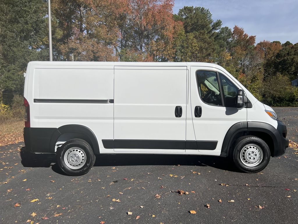 Used 2025 RAM ProMaster 2500 w/ Premium Convenience Group FWD image 2
