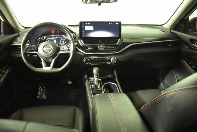 Certified 2024 Nissan Altima 2.5 SR w/ SR Premium Package image 27