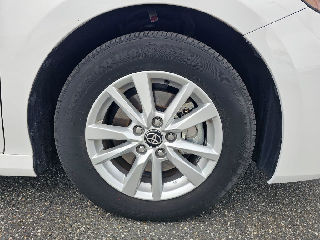 Used 2025 Toyota Camry LE FWD image 9