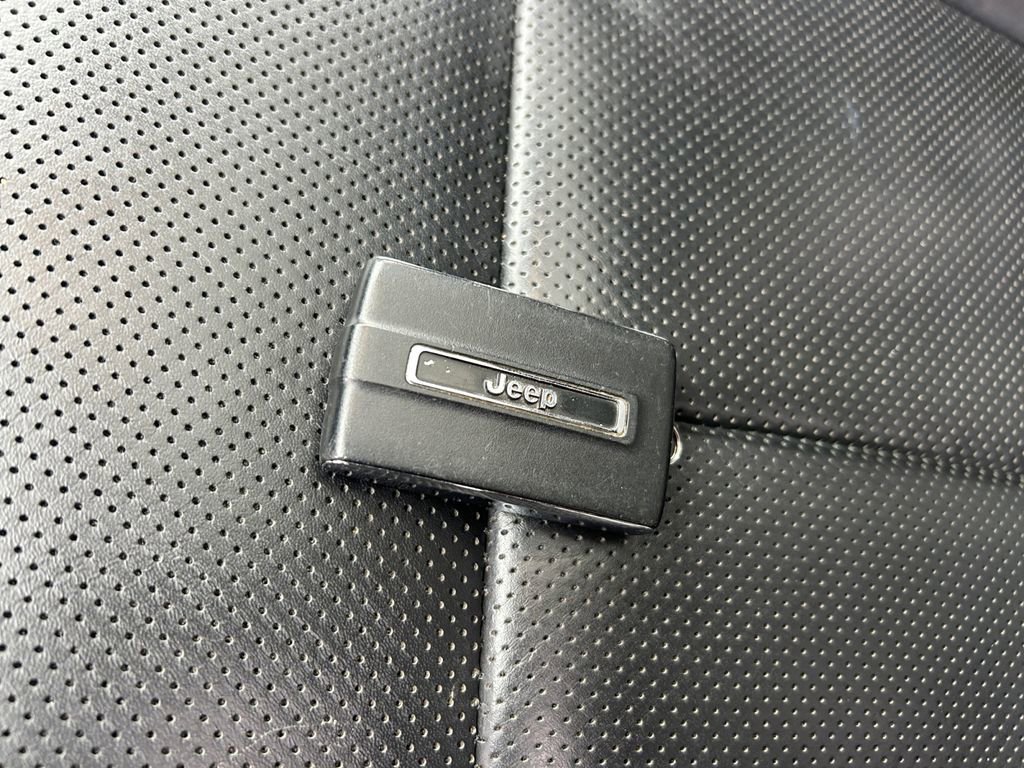 Used 2021 Jeep Grand Cherokee L Overland w/ Luxury Tech Group IV image 33