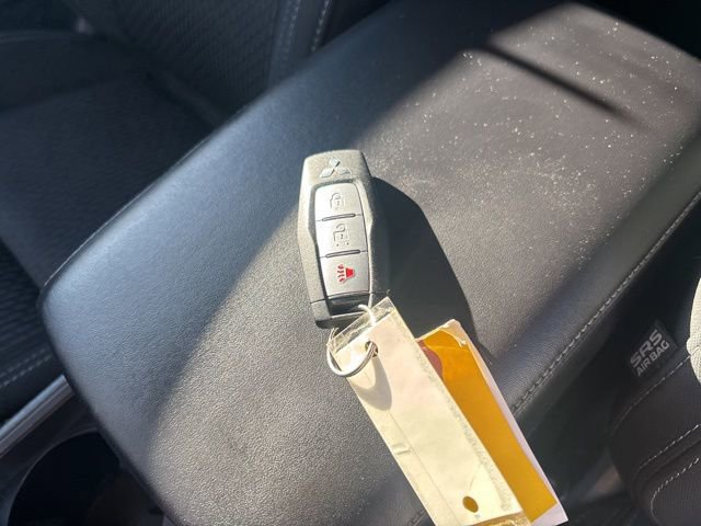 Used 2022 Mitsubishi Outlander ES image 41