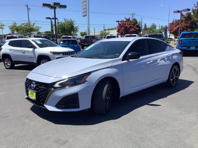 Used 2024 Nissan Altima 2.5 SR AWD/4WD image 5