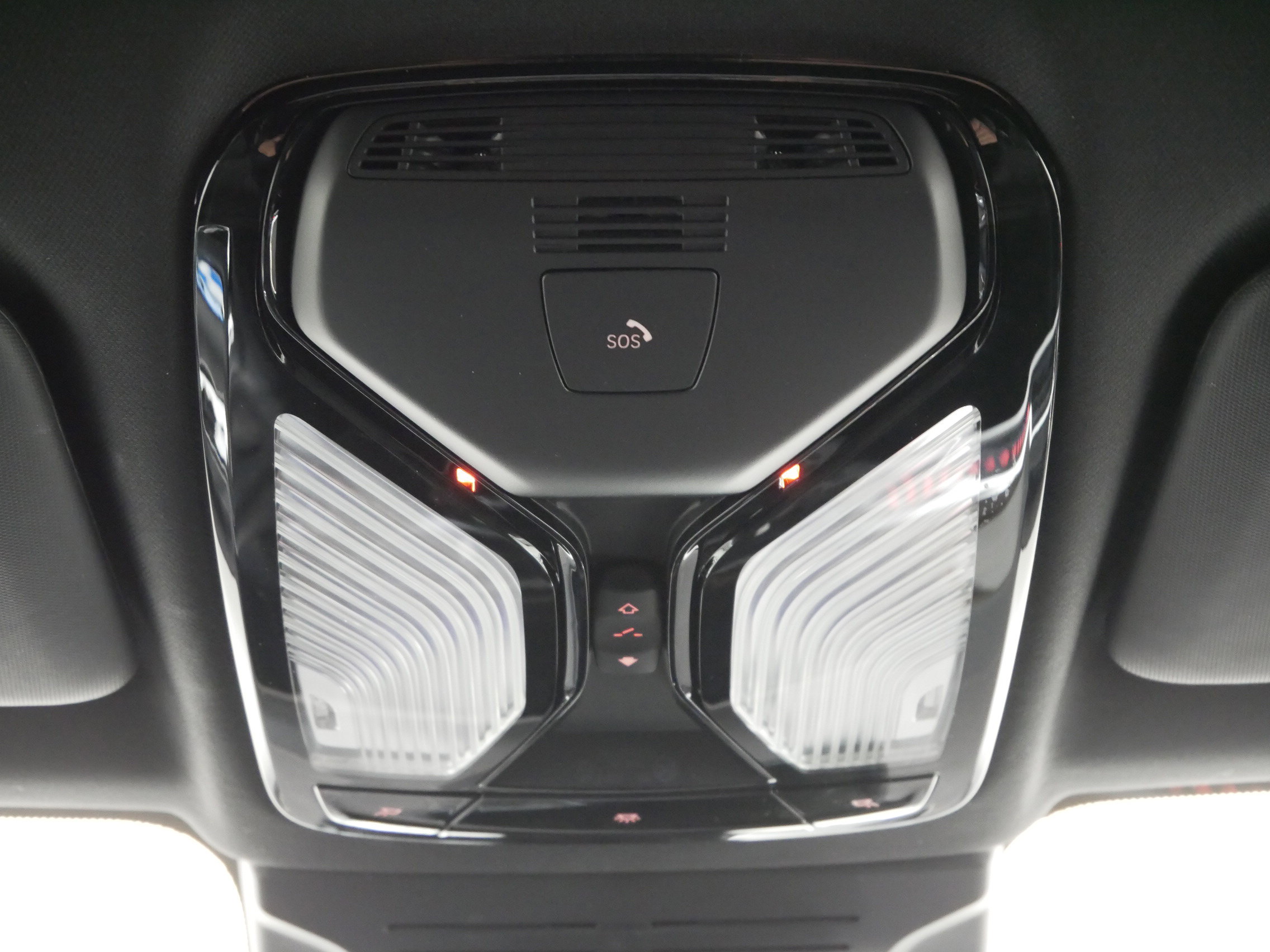 Used 2024 BMW X5 xDrive50e w/ Parking Assistance Package image 24