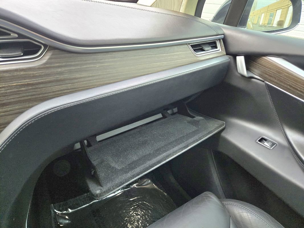 Used 2016 Tesla Model X 90D AWD/4WD image 36