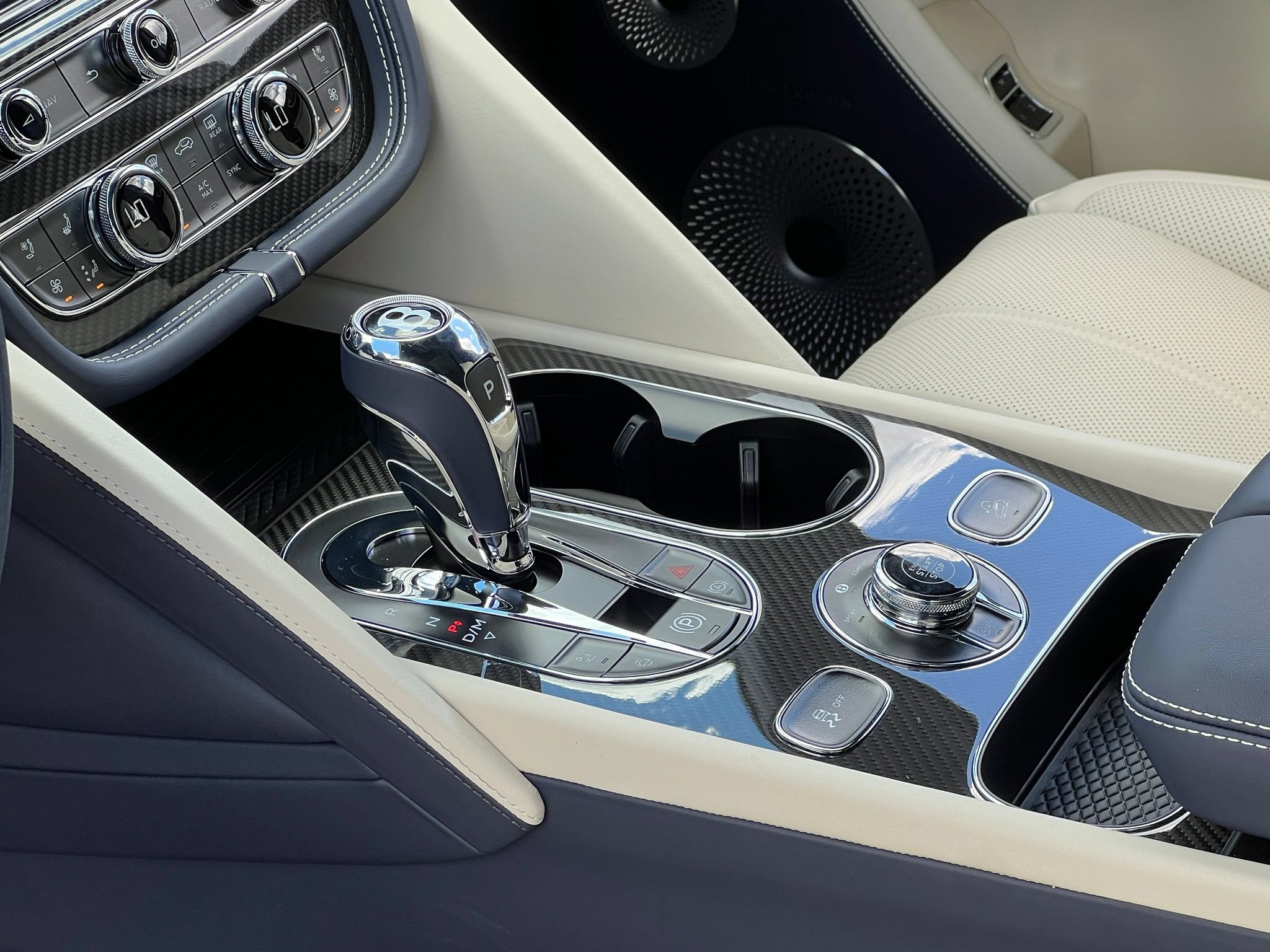 New 2026 Bentley Bentayga Extended Wheelbase AWD/4WD image 33