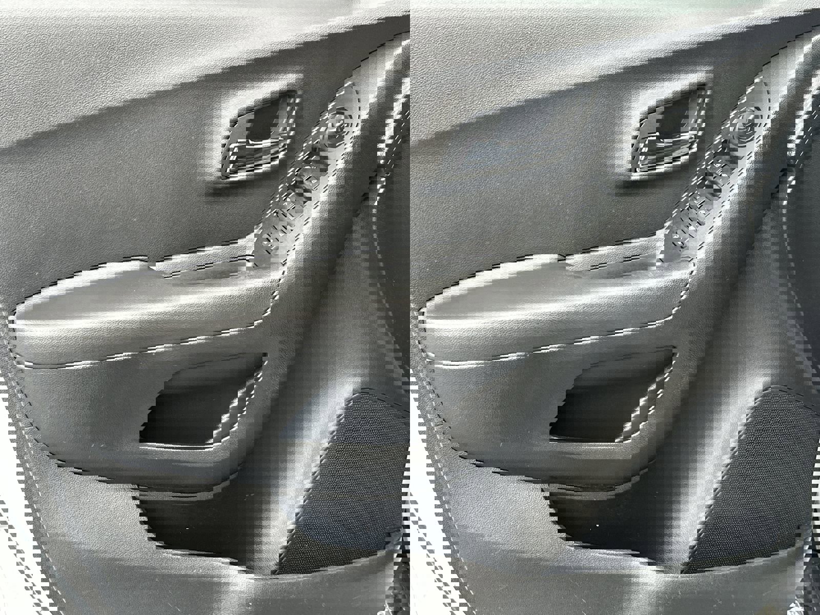 Used 2020 Chevrolet Trax LS w/ Tint and Cruise Package image 14