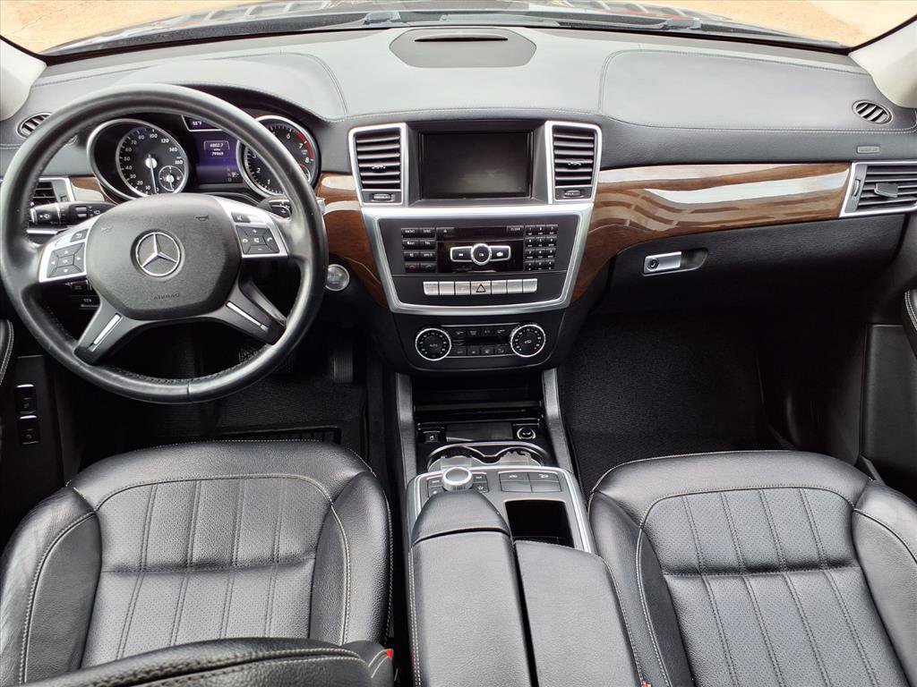 Used 2015 Mercedes-Benz GL 450 4MATIC image 4