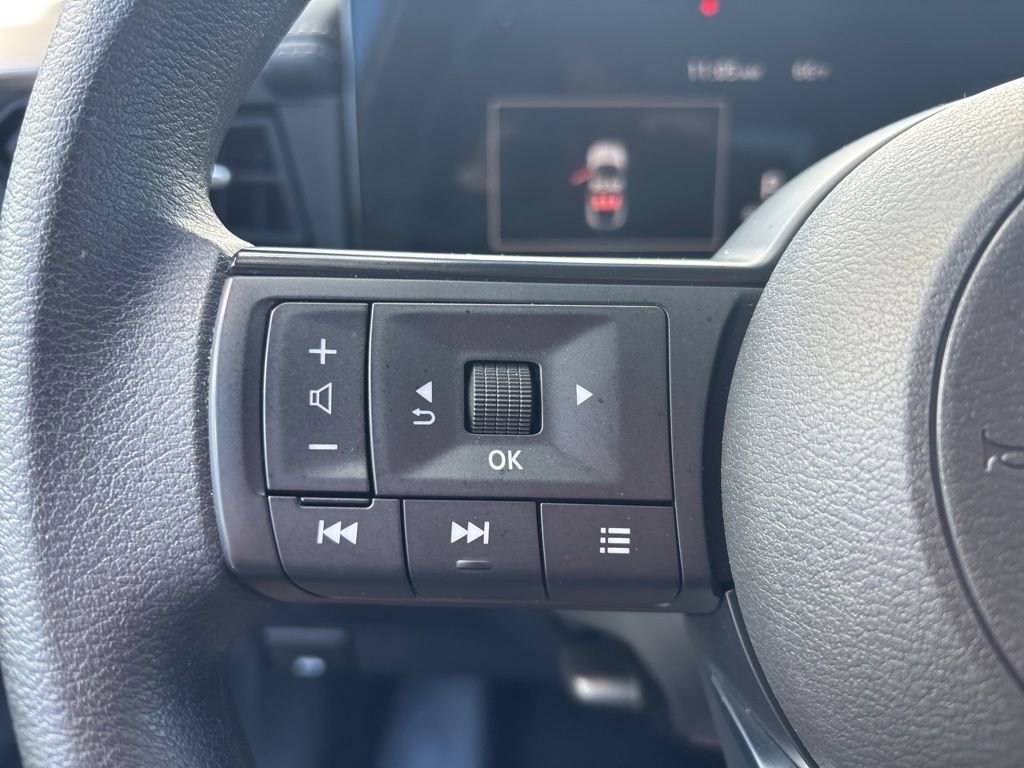 Used 2025 Nissan Kicks SV w/ SV Premium Package AWD/4WD image 19