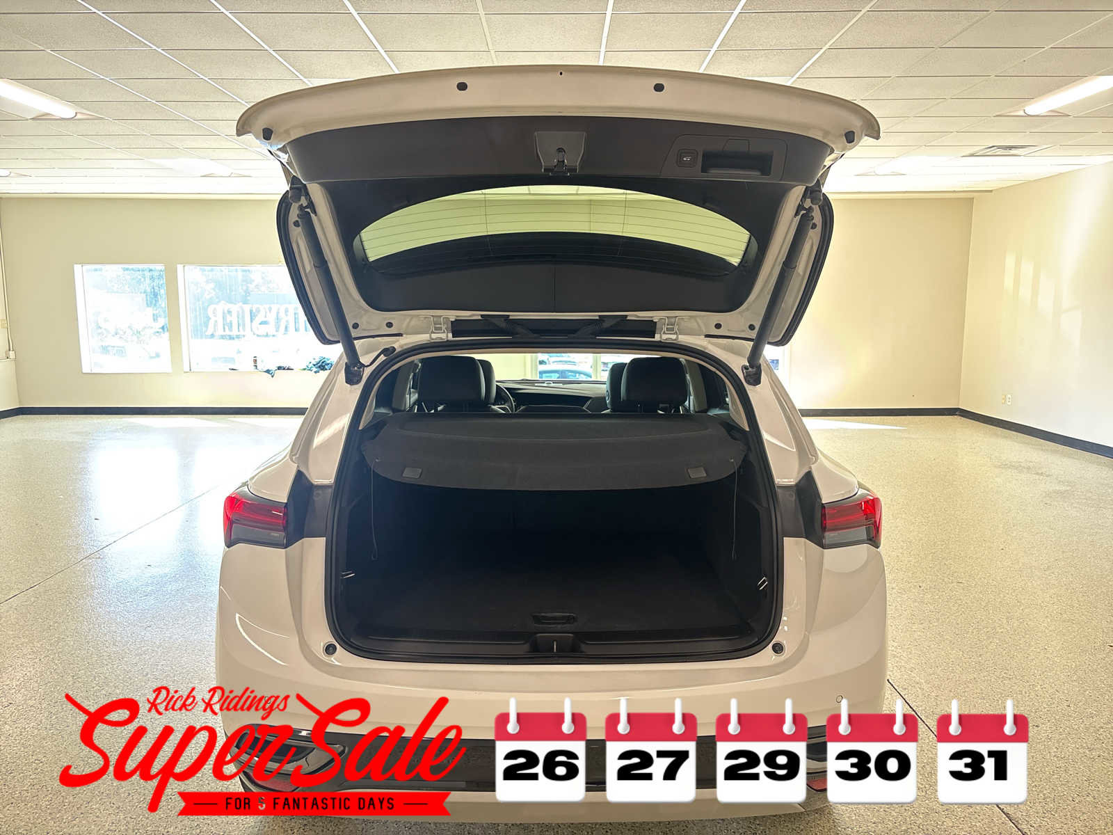 Used 2023 Buick Envision Essence w/ Technology Package I image 9