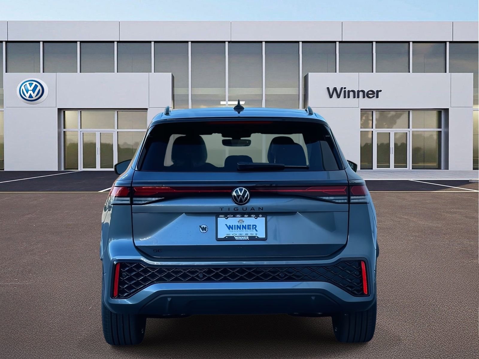 New 2026 Volkswagen Tiguan SE R-Line image 4