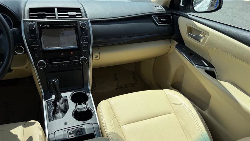 Used 2015 Toyota Camry XLE FWD image 19