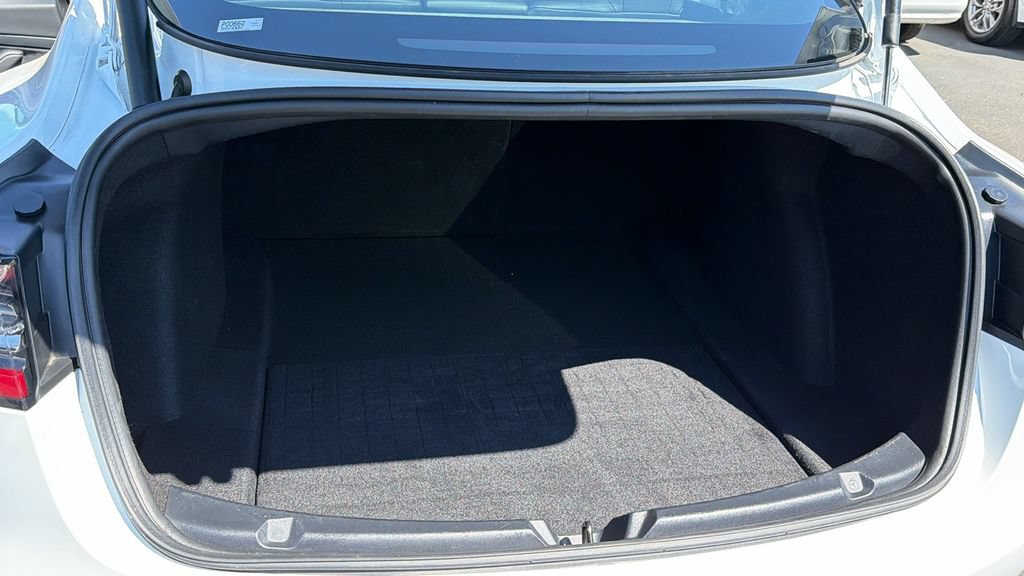 Used 2023 Tesla Model 3 Standard Range RWD image 12