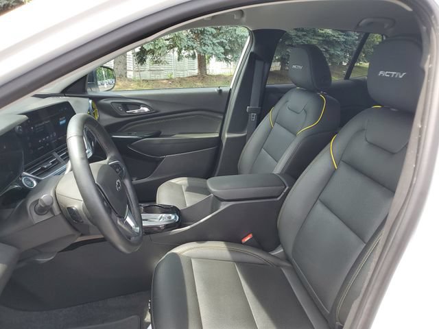 Certified 2025 Chevrolet Trax ACTIV w/ Driver Confidence Package FWD image 5