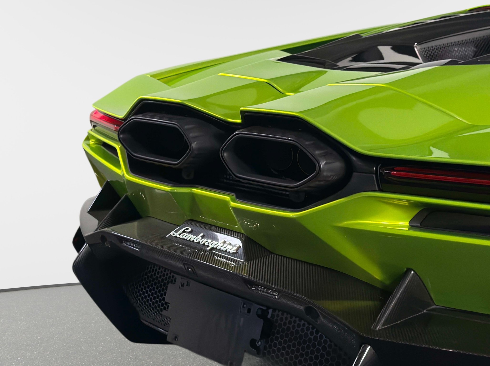 Used 2026 Lamborghini Revuelto AWD/4WD image 11