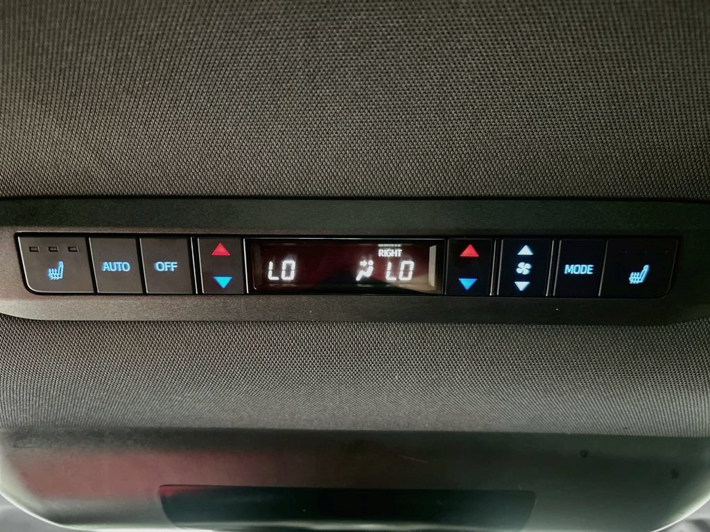 Used 2021 Toyota Sienna Platinum FWD image 26