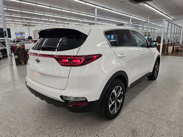 Used 2020 Kia Sportage LX image 4