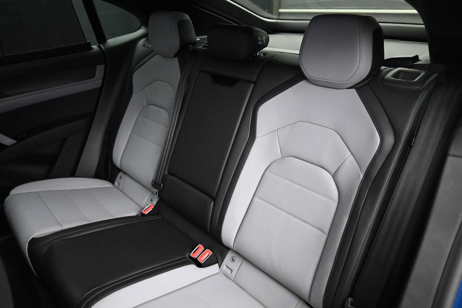 New 2026 Porsche Cayenne Turbo AWD/4WD image 19